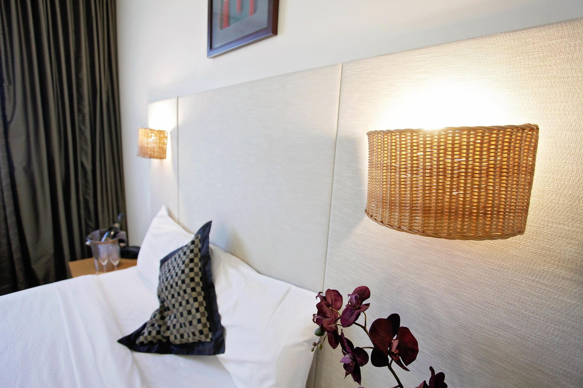 Golden Pebble Hotel Wantirna Eksteriør billede